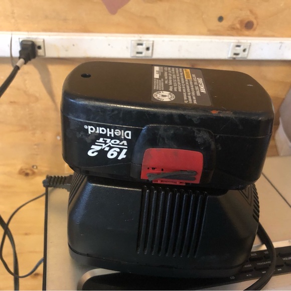 Craftsman 7.2 - 24 Volt 1 Hour 1425301Battery Charger Quick 19.2V+Battery - Picture 7 of 12